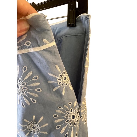 Talbots Blue White Eyelet Chambray Scalloped Hem Knee Length ALine Skirt 10 - Picture 8 of 9